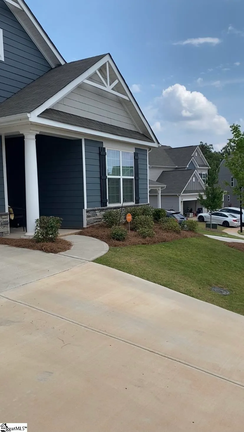 Property image 3 at 27 MacDee Way, Greenville, SC 29607