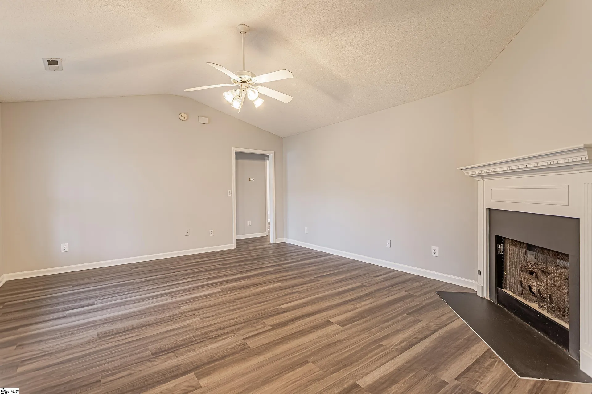 Property image 4 at 200 Golden Leaf Lane, Simpsonville, SC 29681