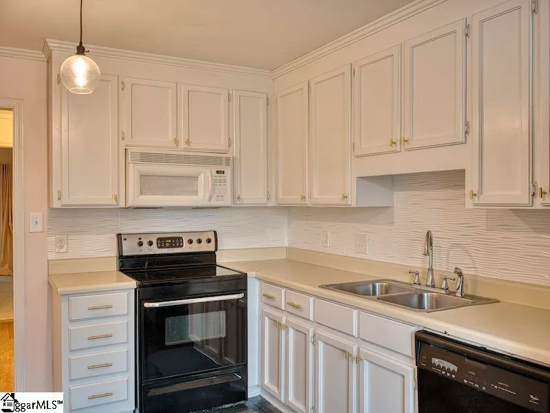 Property image 4 at 6 Hillington Place, Greer, SC 29651