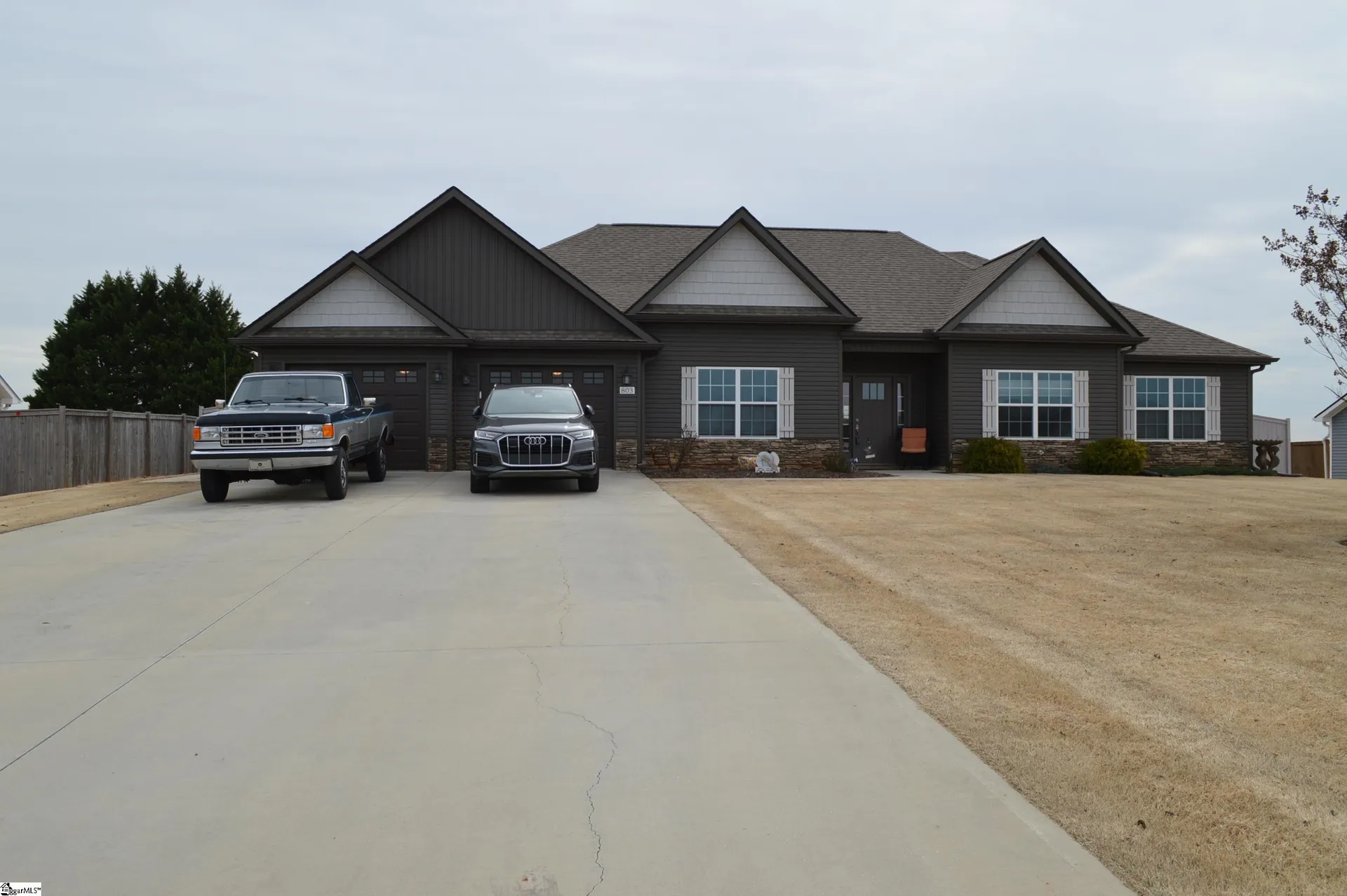 803 W Keepsake Lane