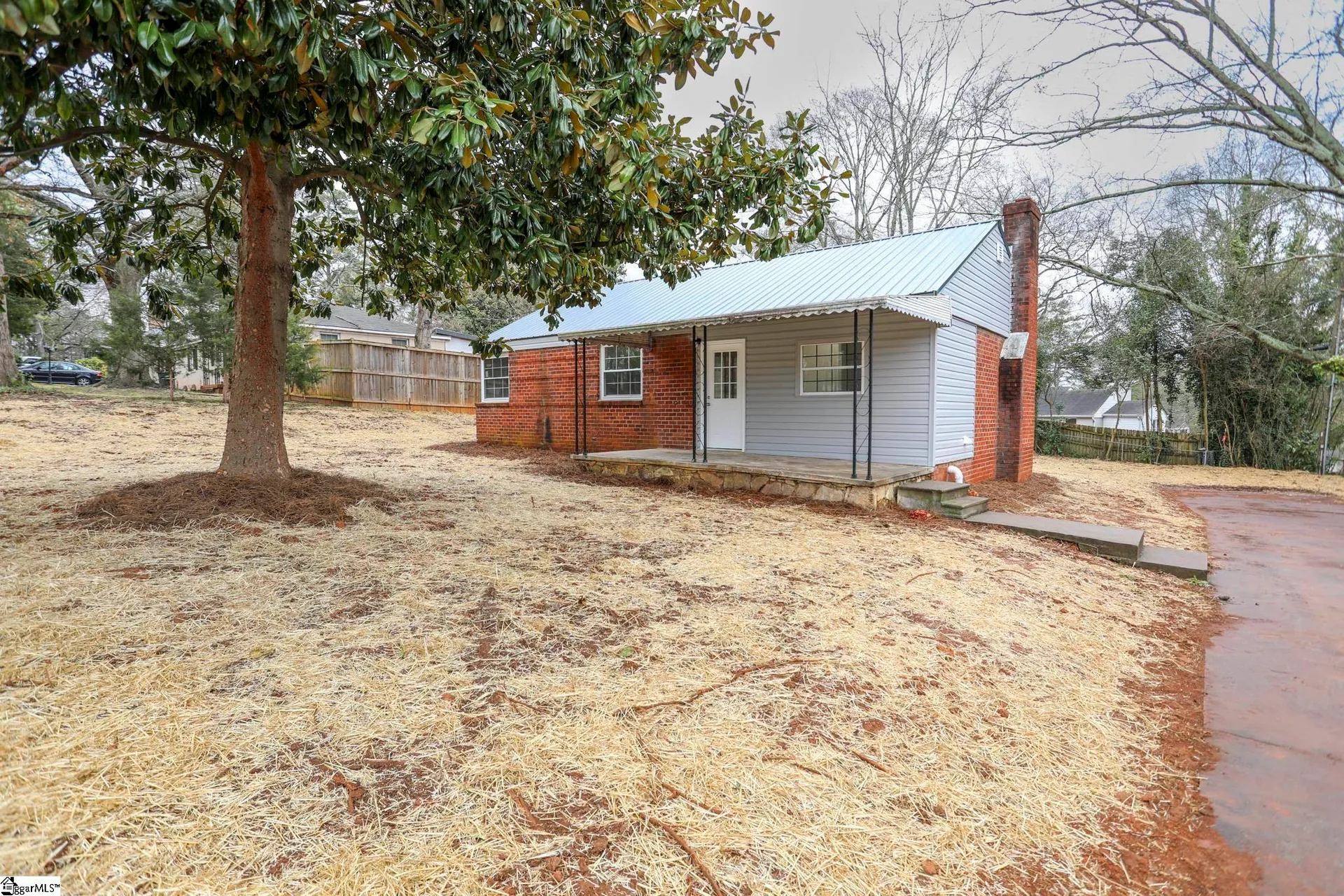 Property image 1 at 32 Ridgeway Drive, Greenville, SC 29605