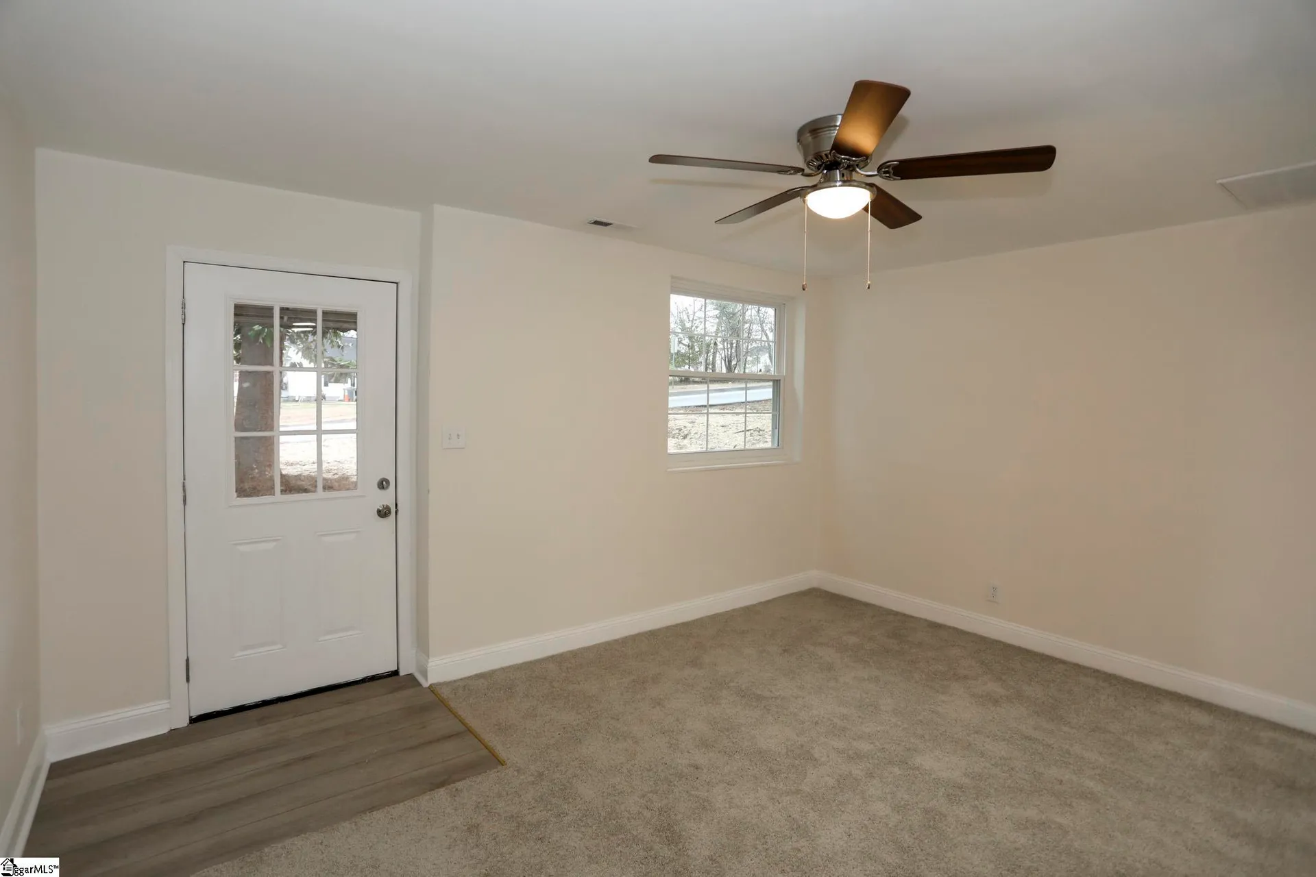 Property image 3 at 32 Ridgeway Drive, Greenville, SC 29605