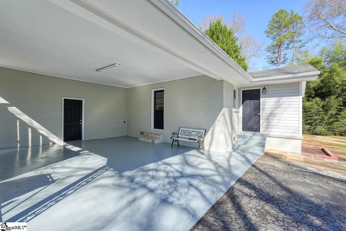 Property image 4 at 504 Hunts Bridge Road, Greenville, SC 29617