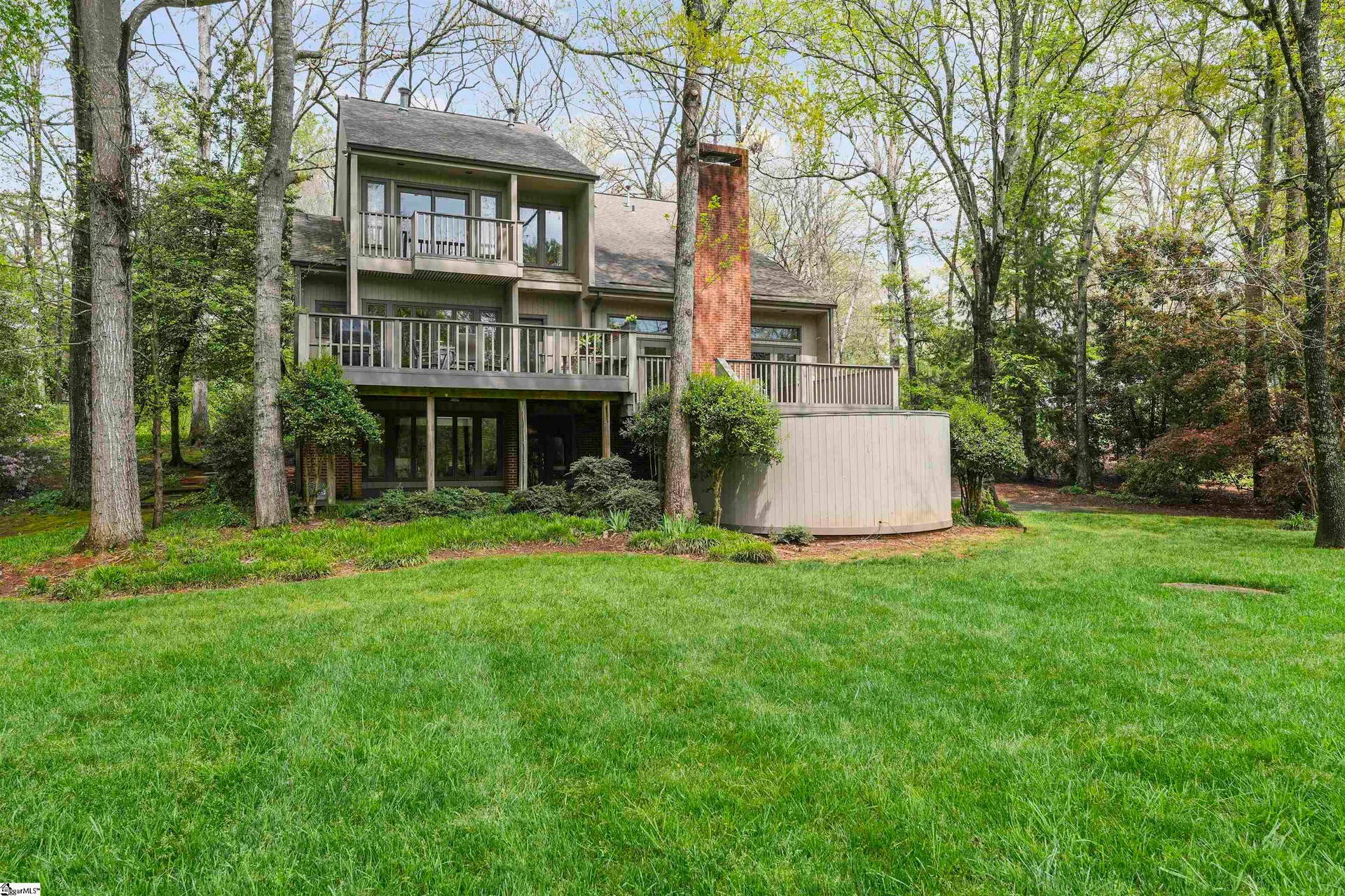 Property image 2 at 8 DeBraham Court, Greenville, SC 29605