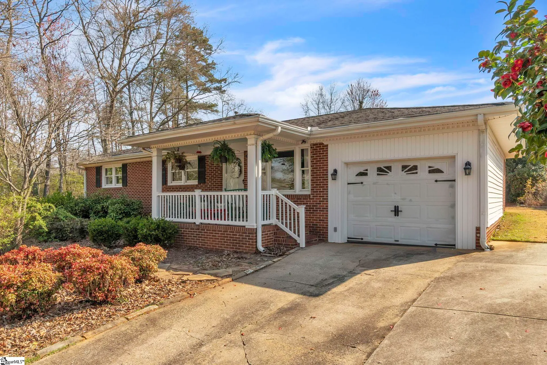 13 Woodridge Drive