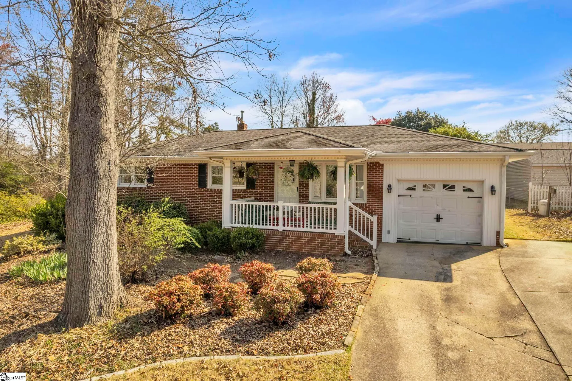 Property image 2 at 13 Woodridge Drive, Greenville, SC 29611