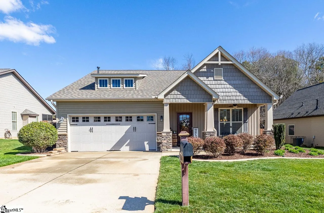 Property image 2 at 213 Shoally Lane, Greenville, SC 29607