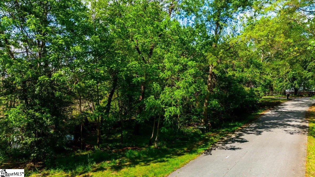 Property image 3 at 224 Enoree Circle, Greer, SC 29650