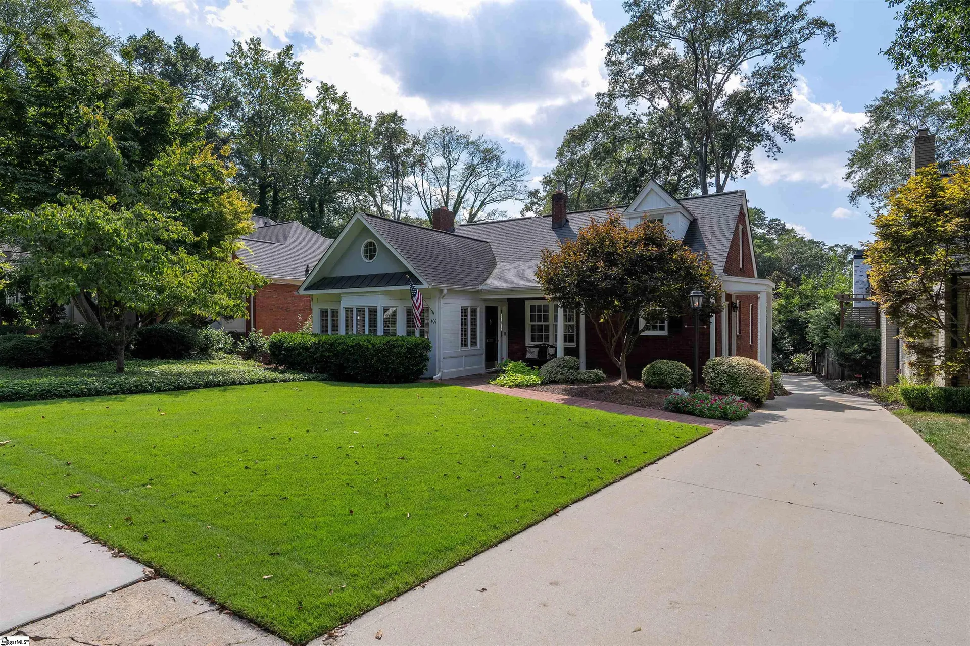 Property image 2 at 406 McDaniel Avenue, Greenville, SC 29601
