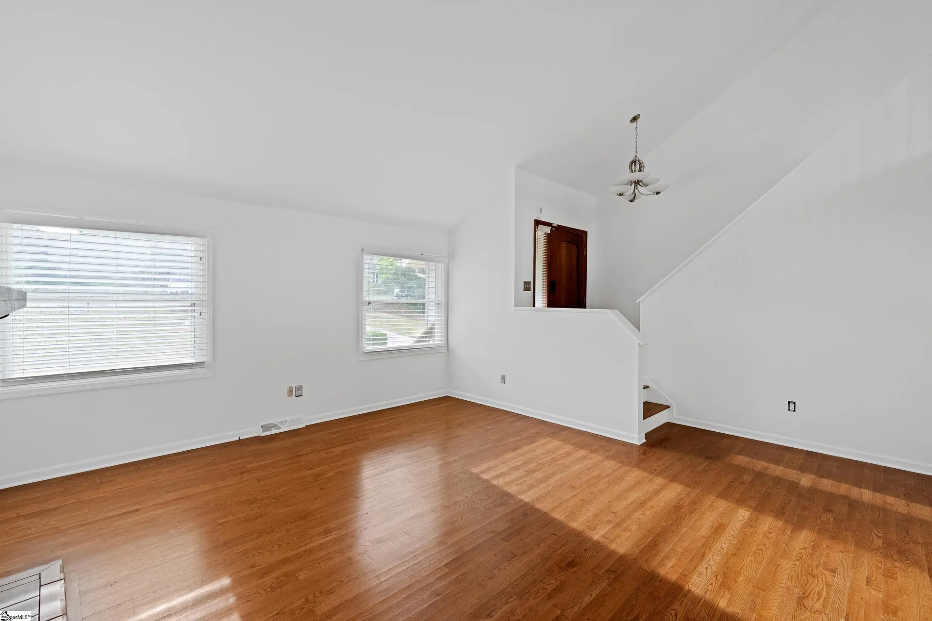 Property image 4 at 11 Meredith Lane, Greenville, SC 29607