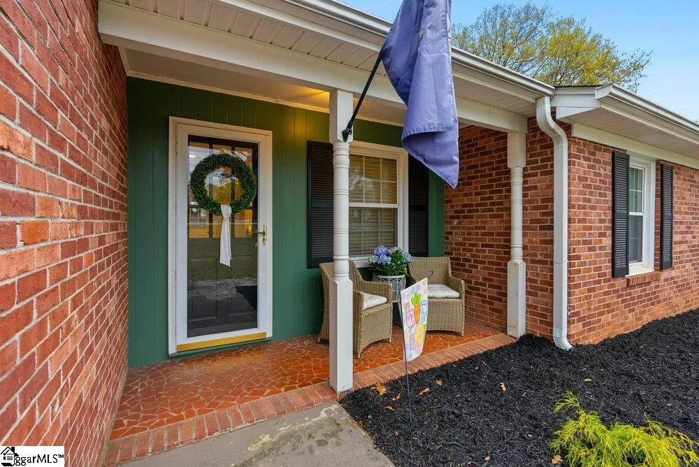 Property image 3 at 210 Montclair Road, Greer, SC 29651