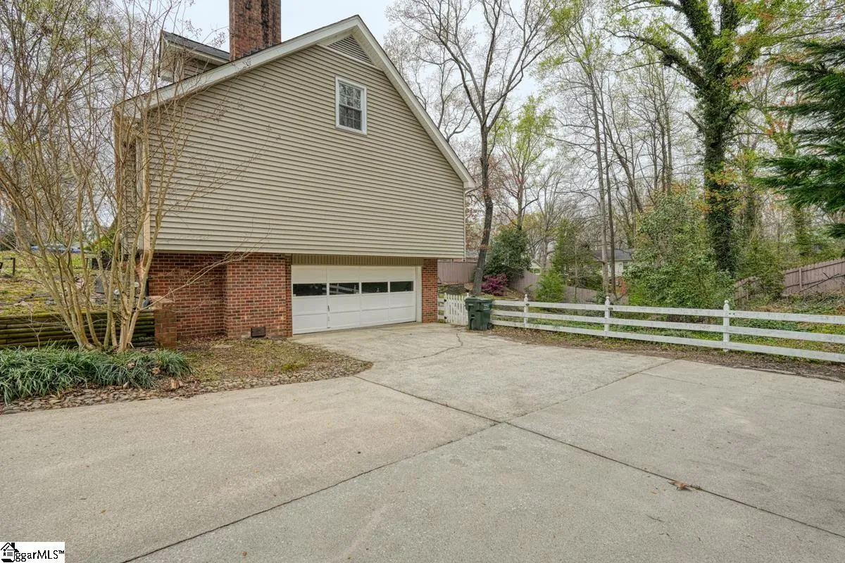 Property image 3 at 7 Crafton Street, Taylors, SC 29687