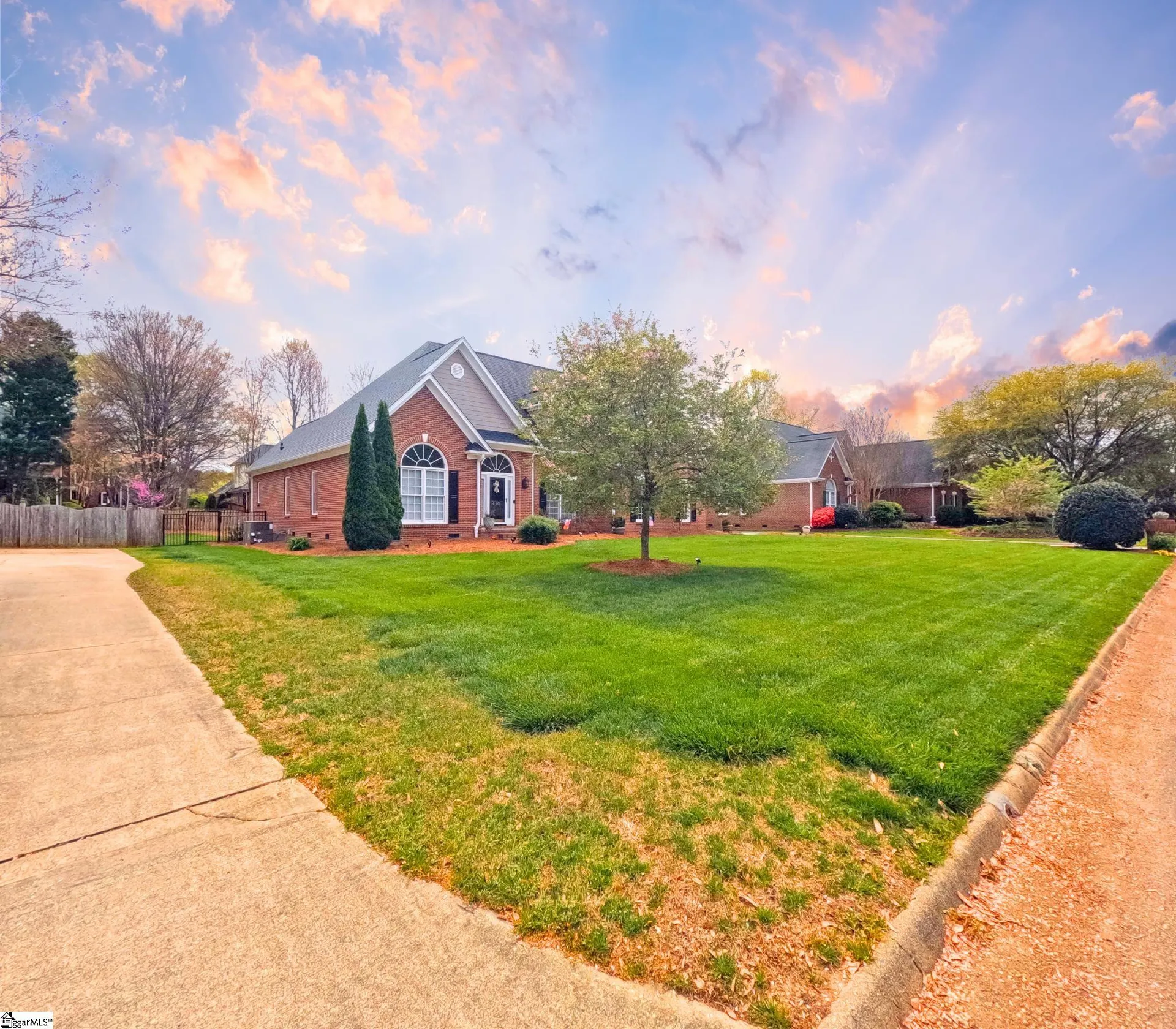 Property image 2 at 410 Roper Mountain Court, Greenville, SC 29615