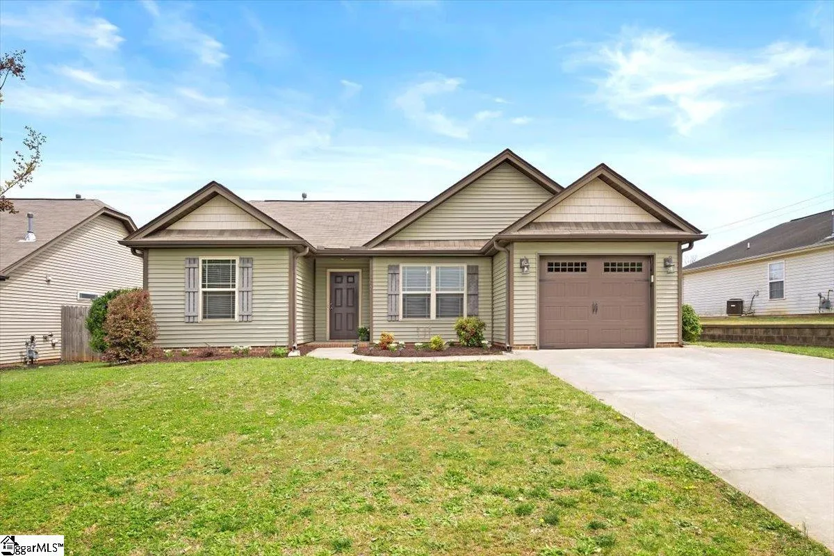 102 Veranda Circle
