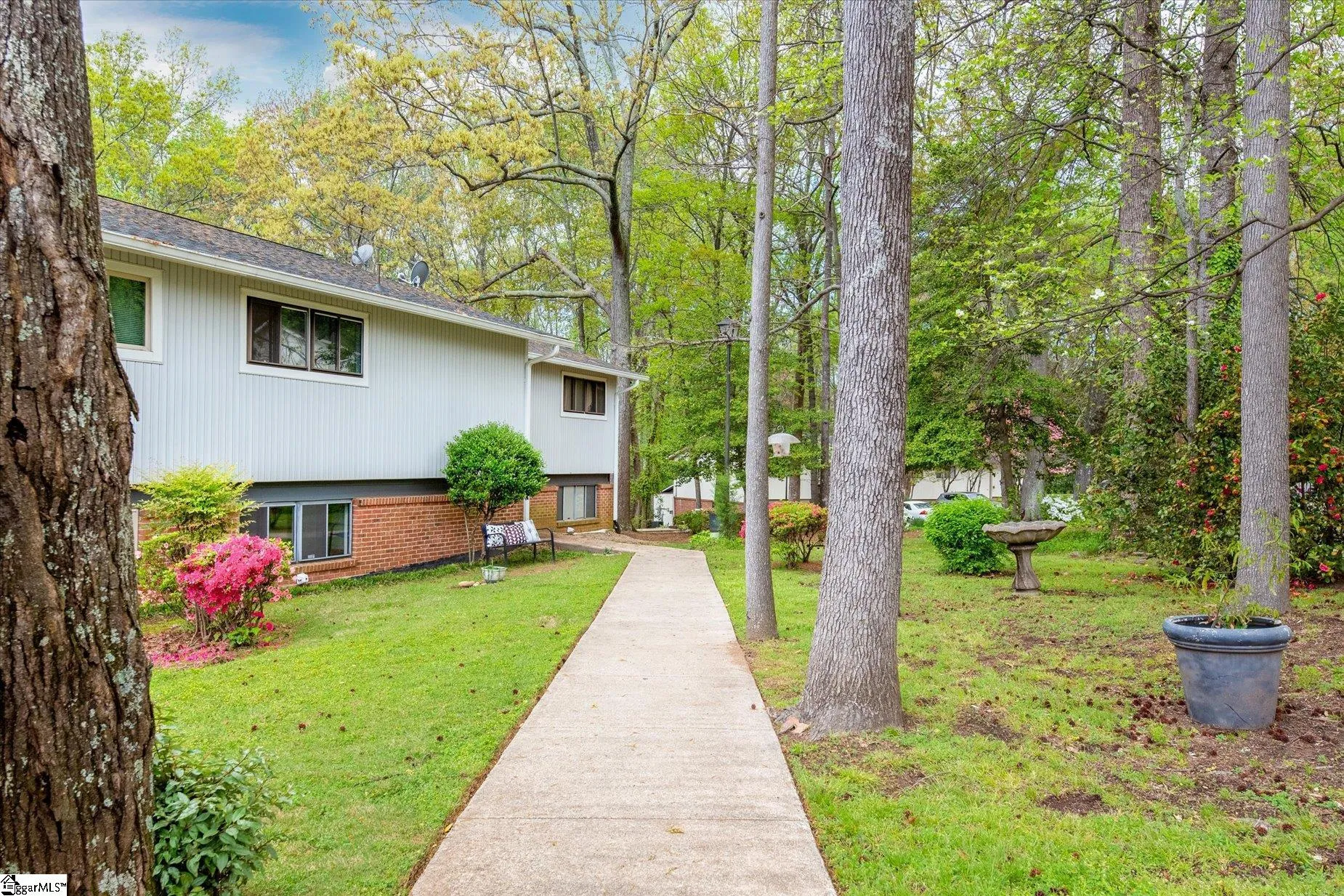 Property image 2 at 111 Briarview Circle, Greenville, SC 29615