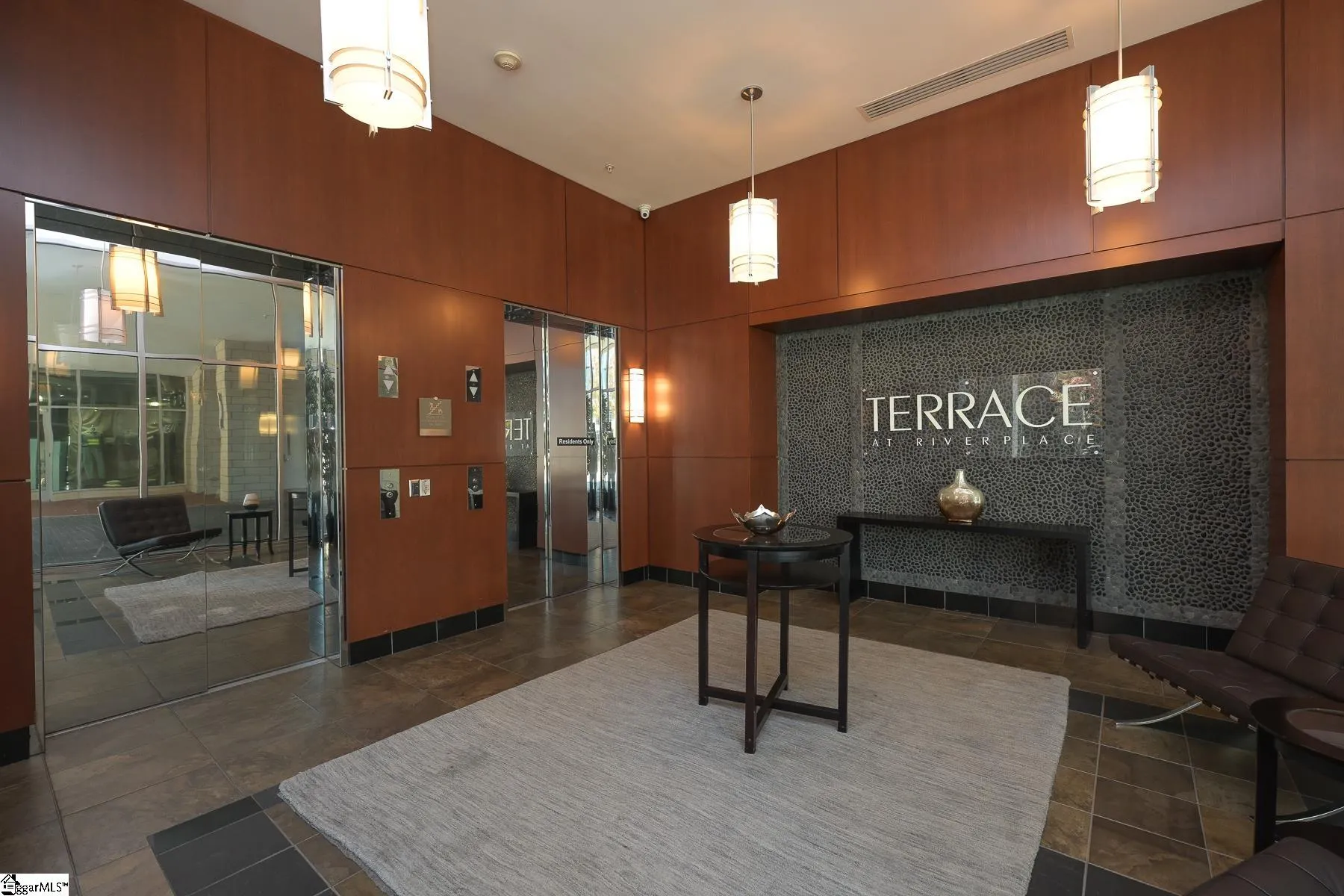 Property image 2 at 201 Riverplace Way, Greenville, SC 29601