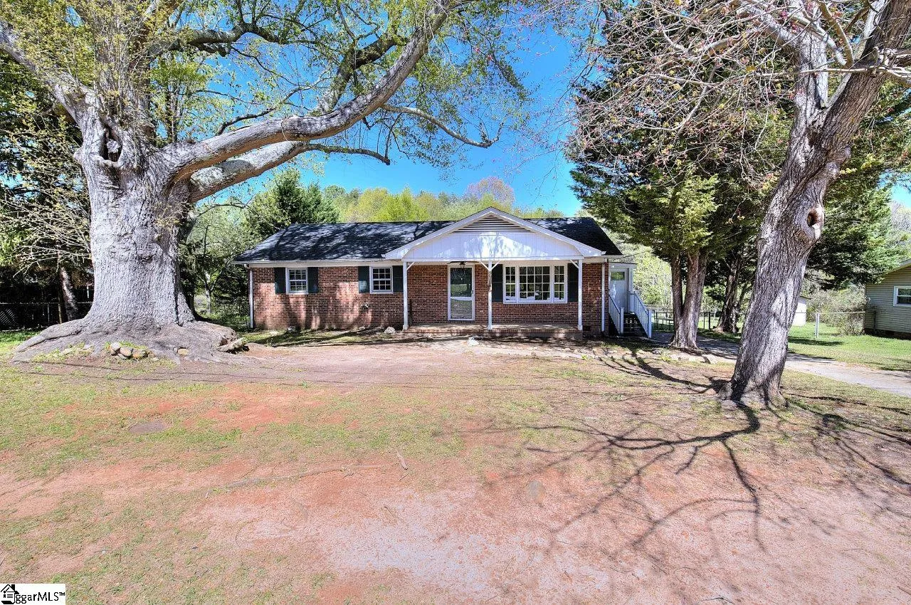 Property image 2 at 271 Clearview Circle, Travelers Rest, SC 29690