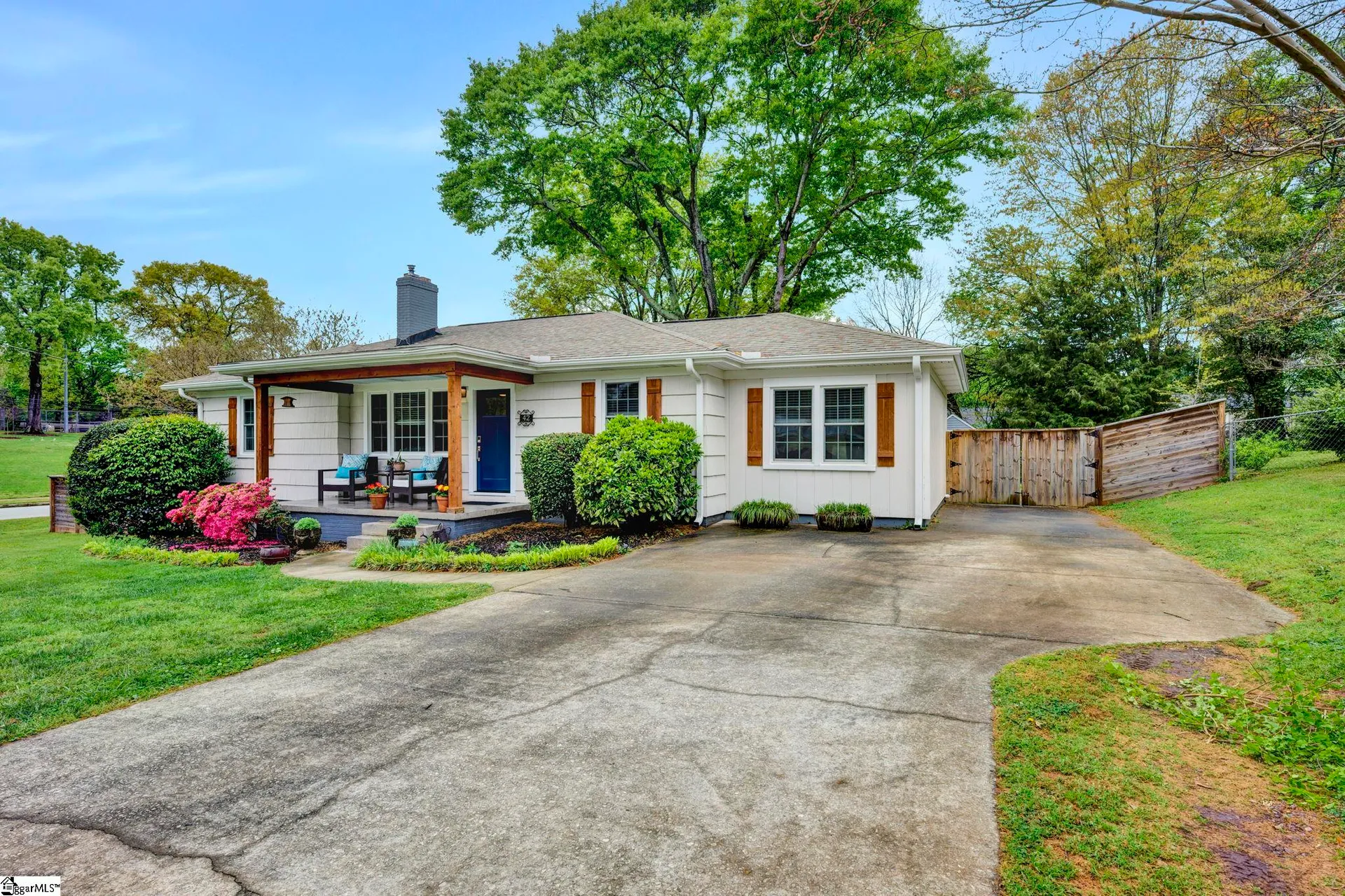 Property image 3 at 42 Mayfair Lane, Greenville, SC 29609