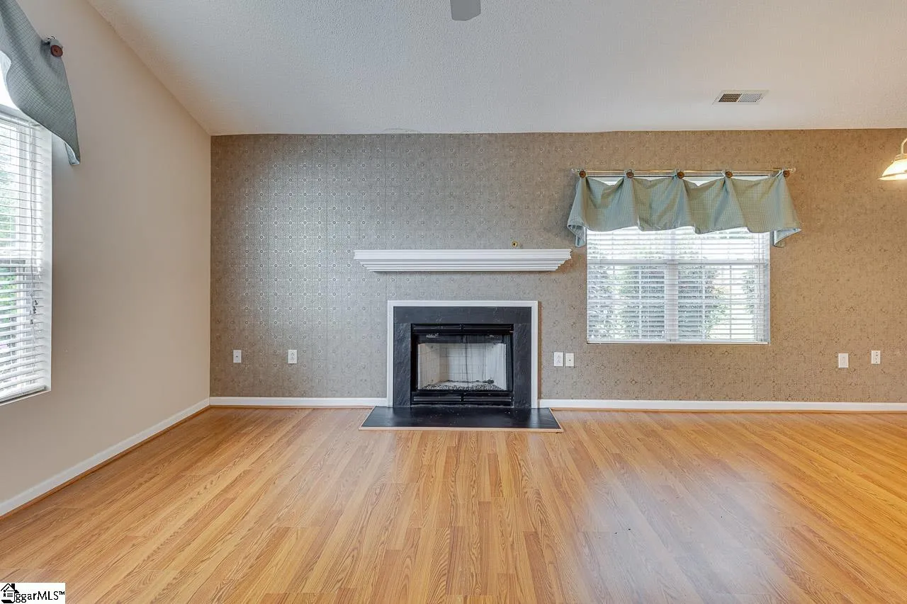 Property image 5 at 325 Woodruff Park Lane, Simpsonville, SC 29681