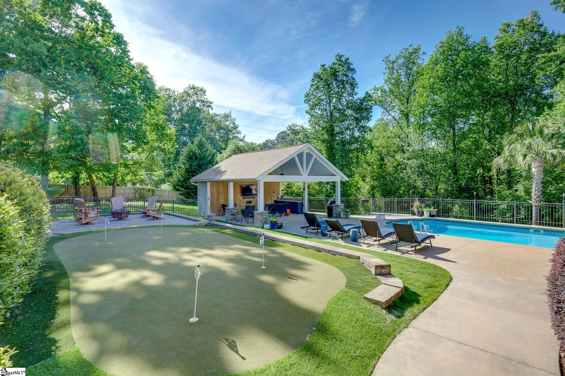 Property image 2 at 205 Redcliffe Road, Greenville, SC 29615