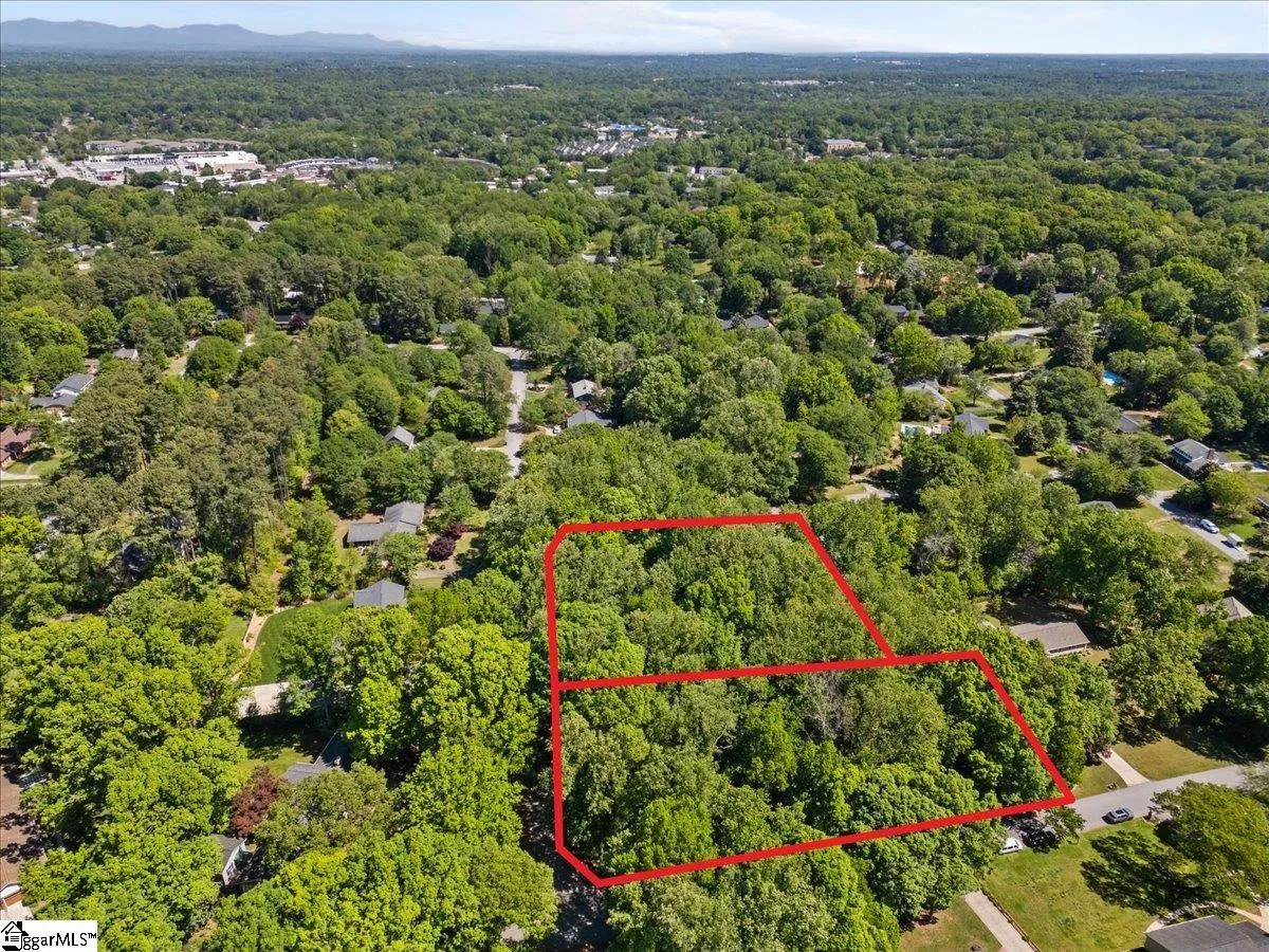 Property image 2 at 4 Port Royal Drive, Greenville, SC 29615