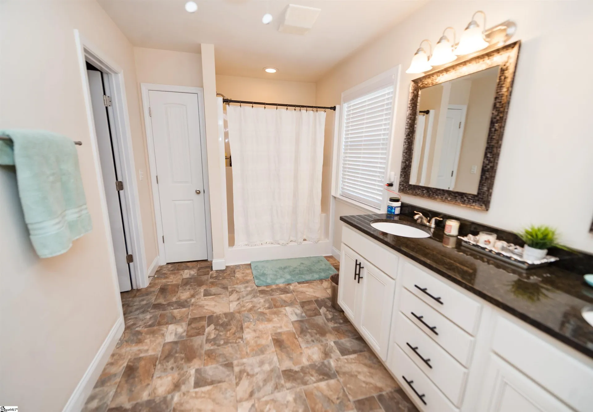 Property image 5 at 402 Nathanael Court, Boiling Springs, SC 29316