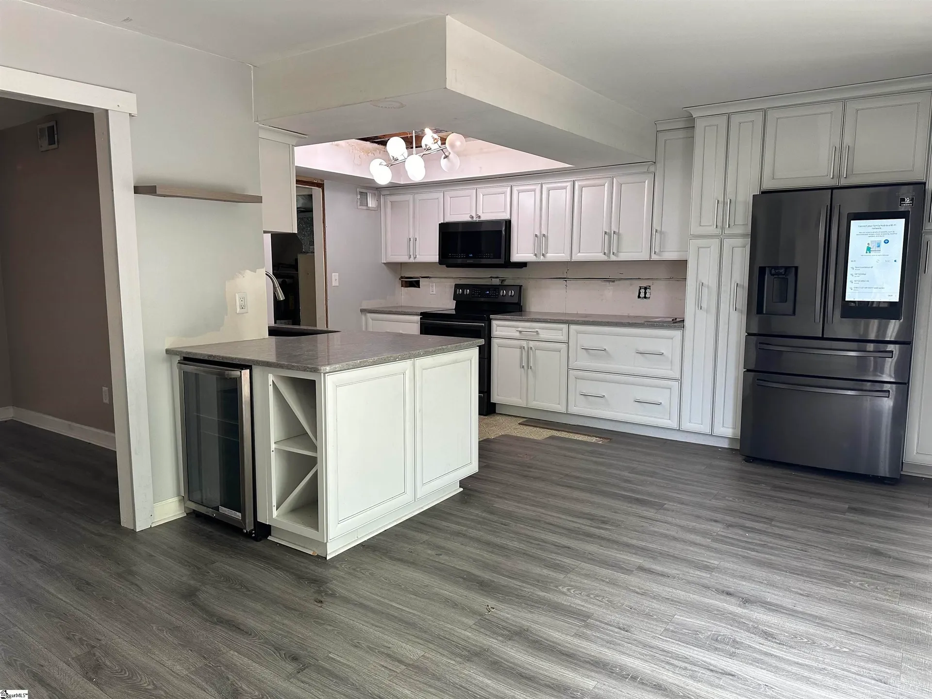 Property image 2 at 803 Edwards Road, Greenville, SC 29615
