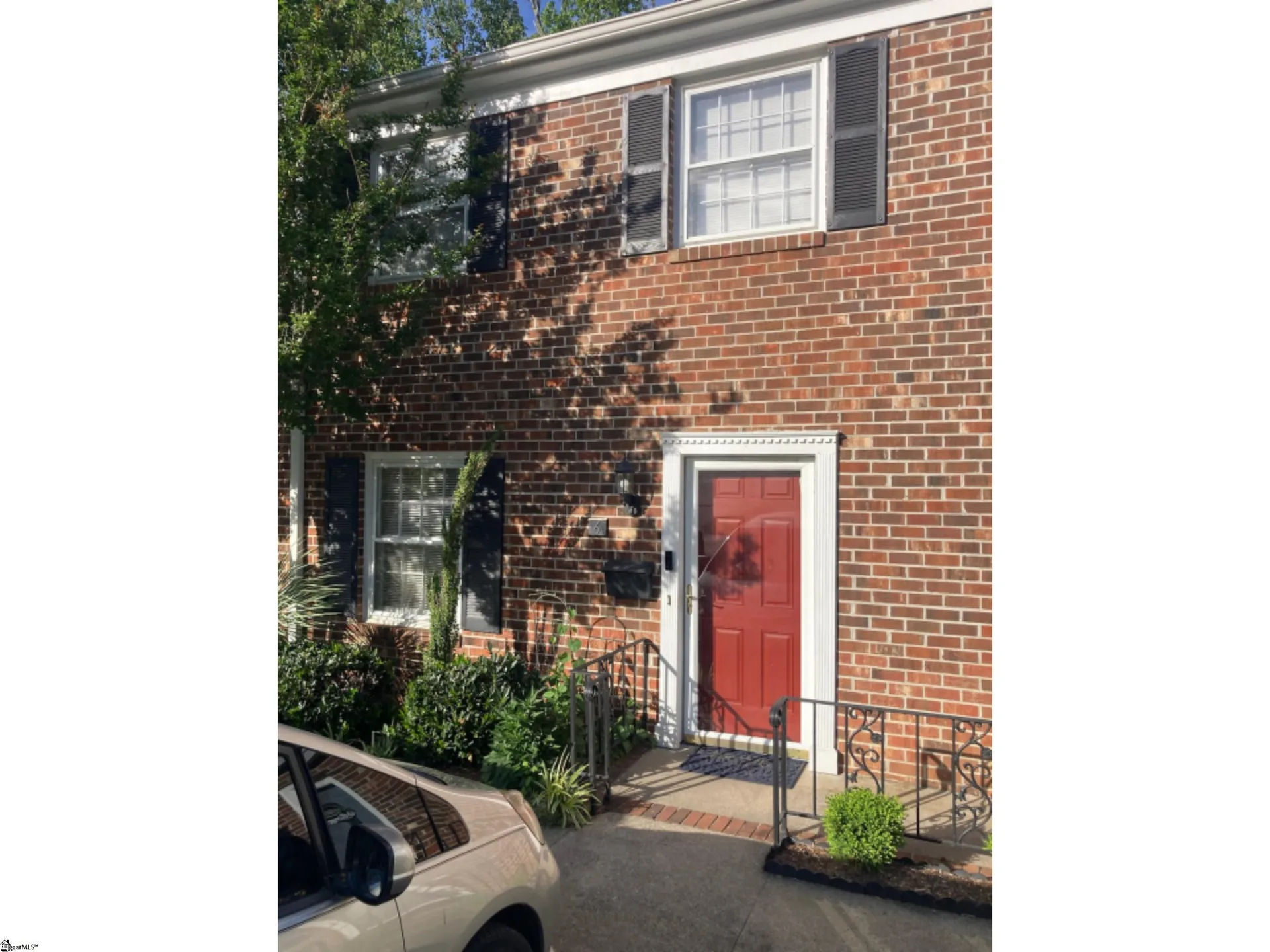 815 Edwards Road