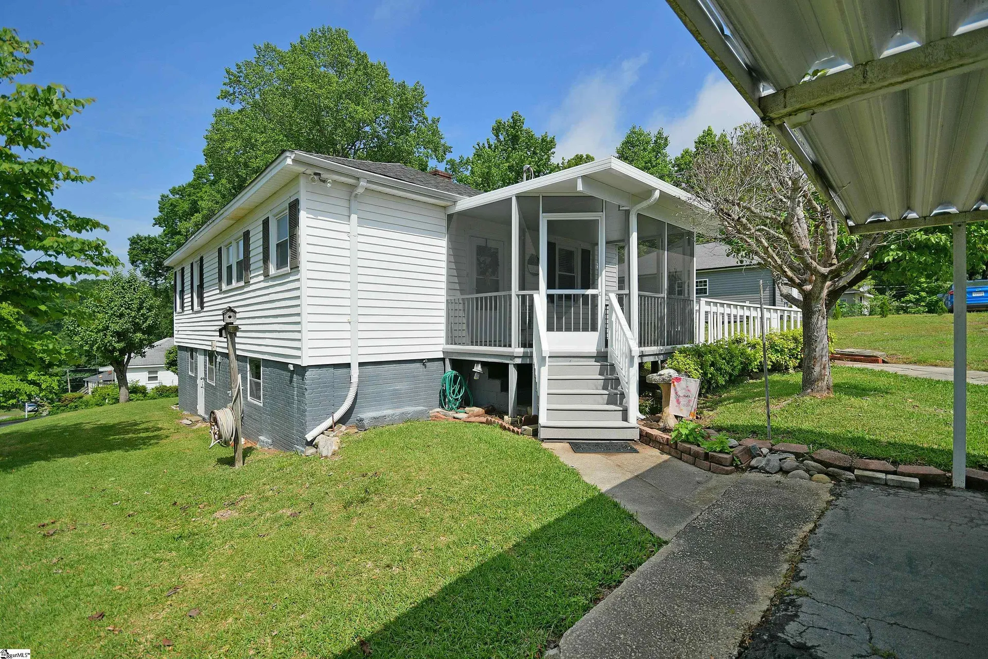 Property image 4 at 112 Cobb Street, Easley, SC 29640