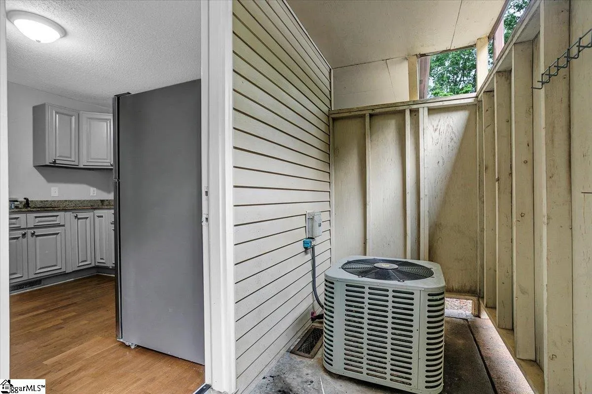 Property image 4 at 100 Buttercup Way, Taylors, SC 29687