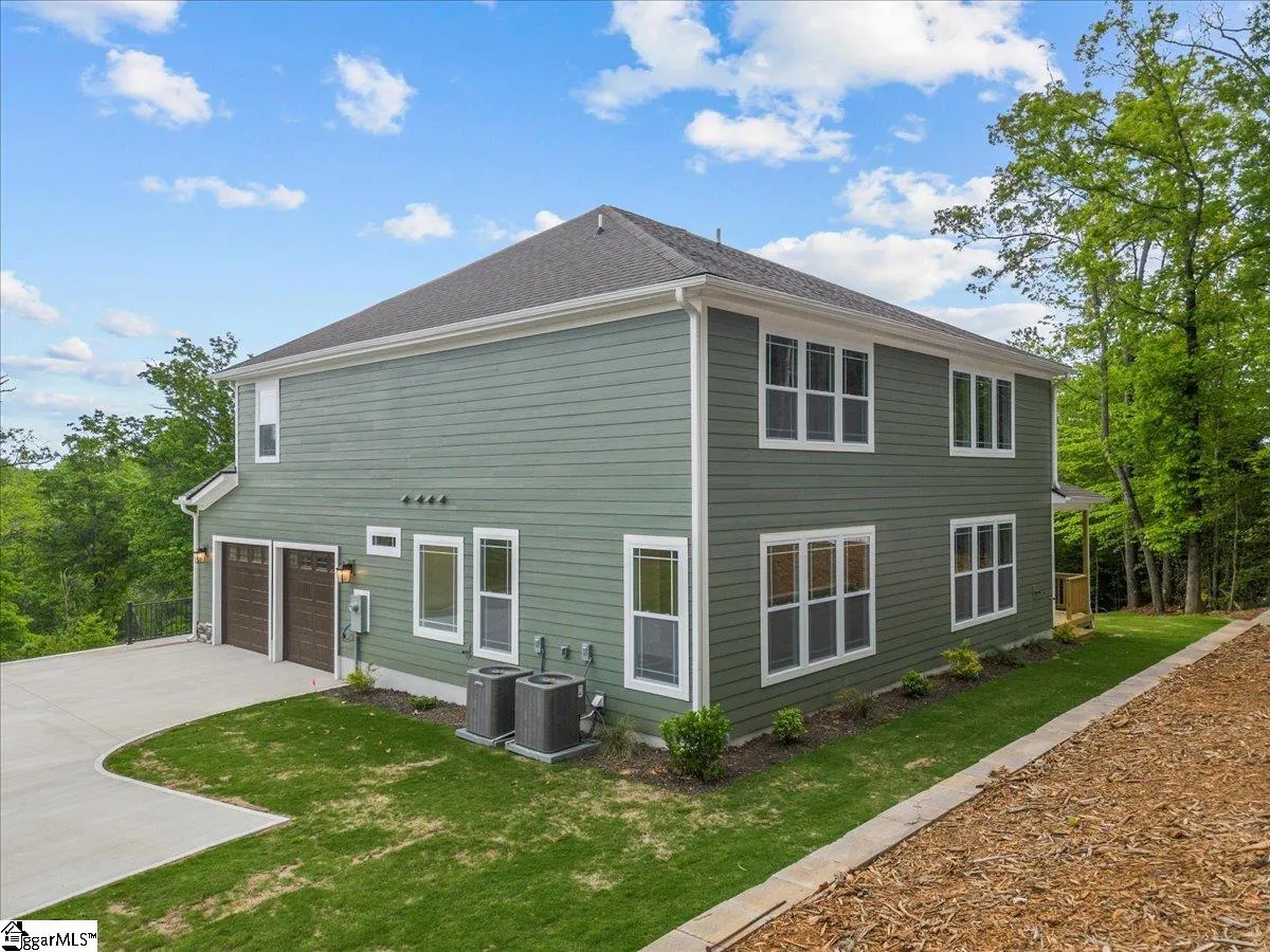 Property image 2 at 107 Eagles Crest Drive, Marietta, SC 29661-0000