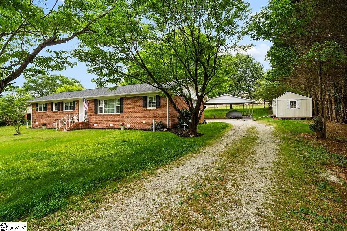 Property image 4 at 2 Shirley Drive, Williamston, SC 29697