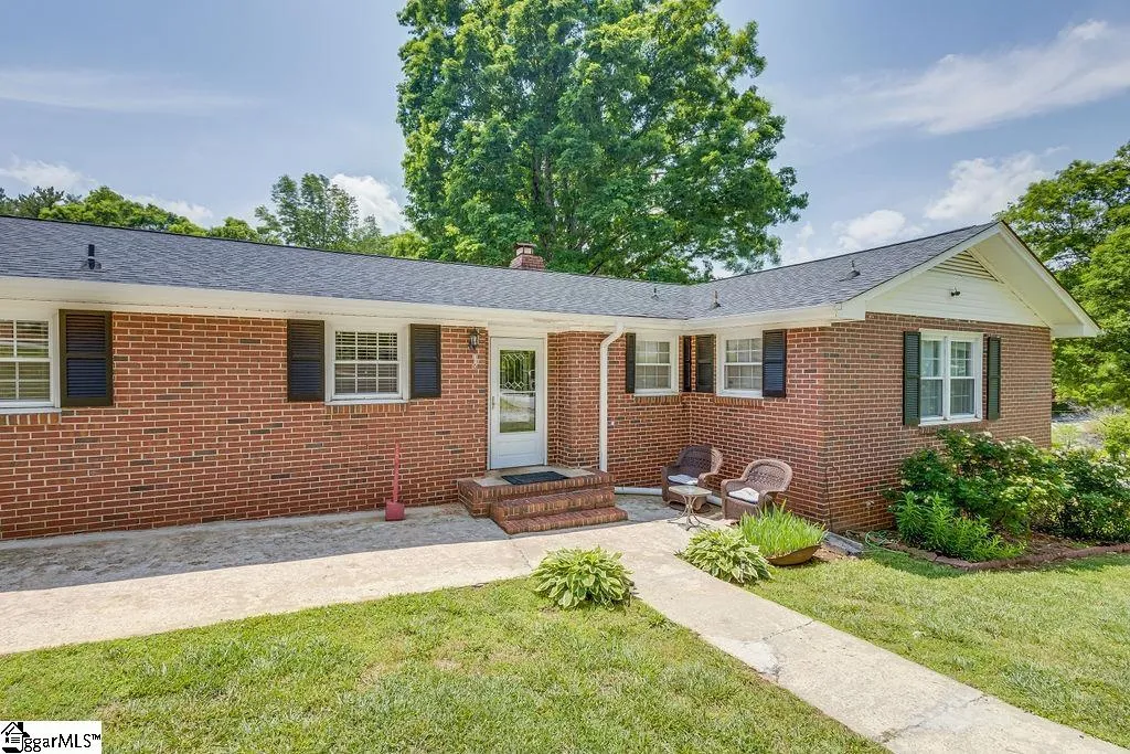 Property image 2 at 115 Alta Vista Circle, Travelers Rest, SC 29690