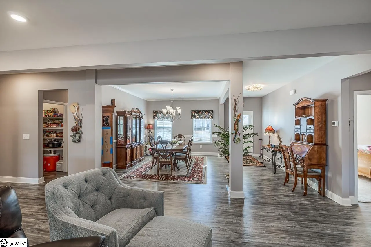 Property image 4 at 403 Reedy Springs Lane, Greenville, SC 29605