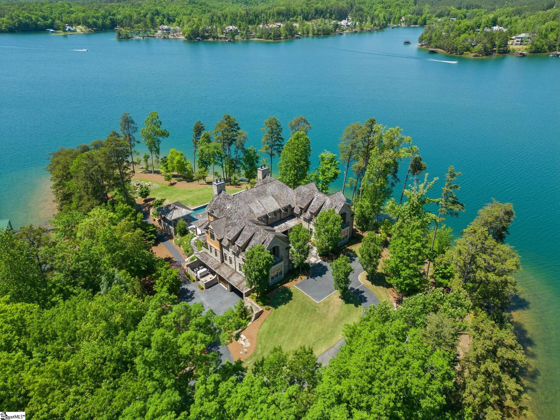 132 Mountain Shore
