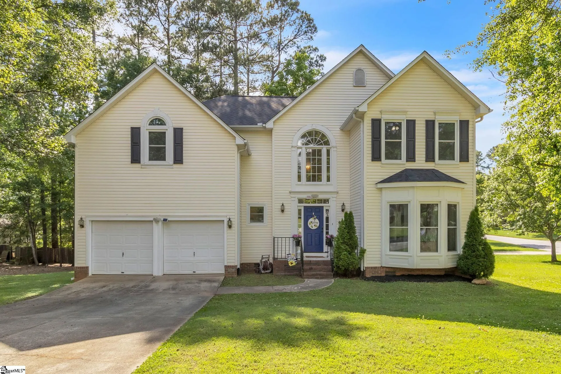 2 Leslie Court