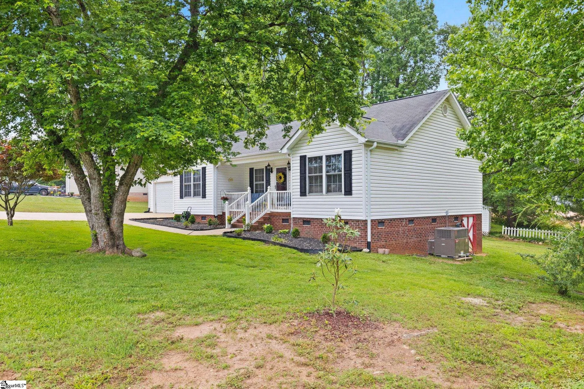 Property image 3 at 415 Alethia Street, Easley, SC 29642