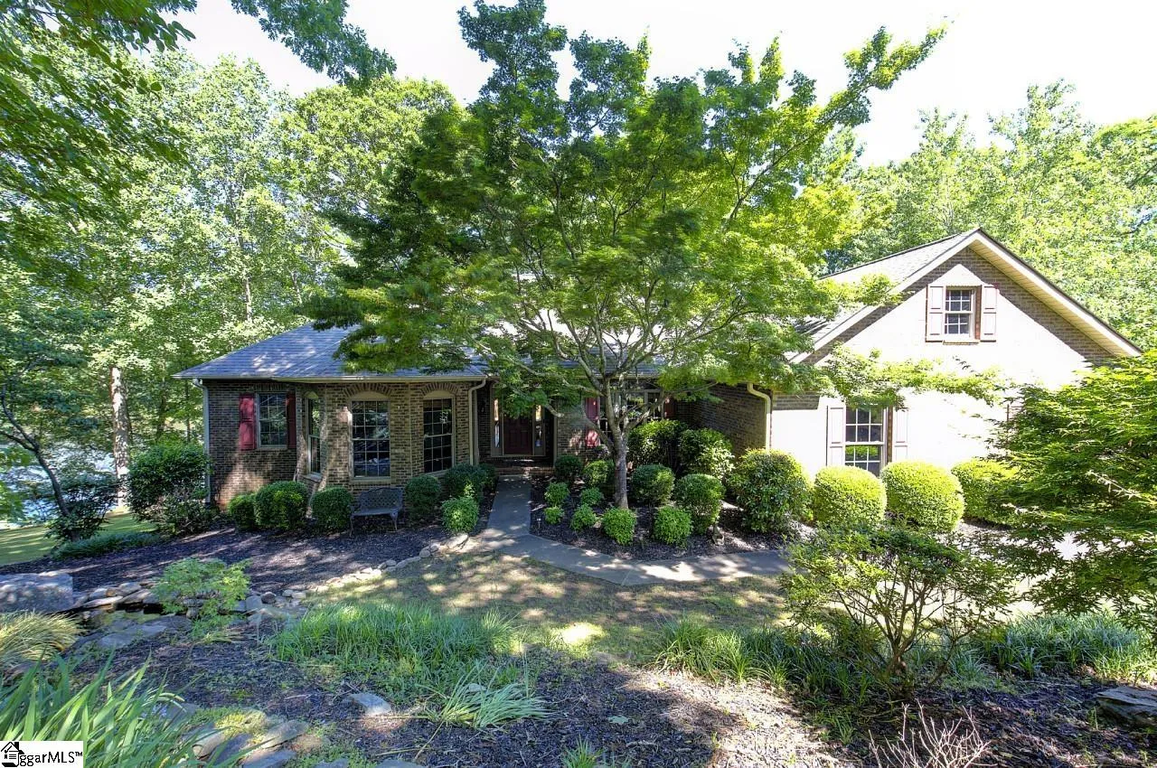 124 Lake Point Drive