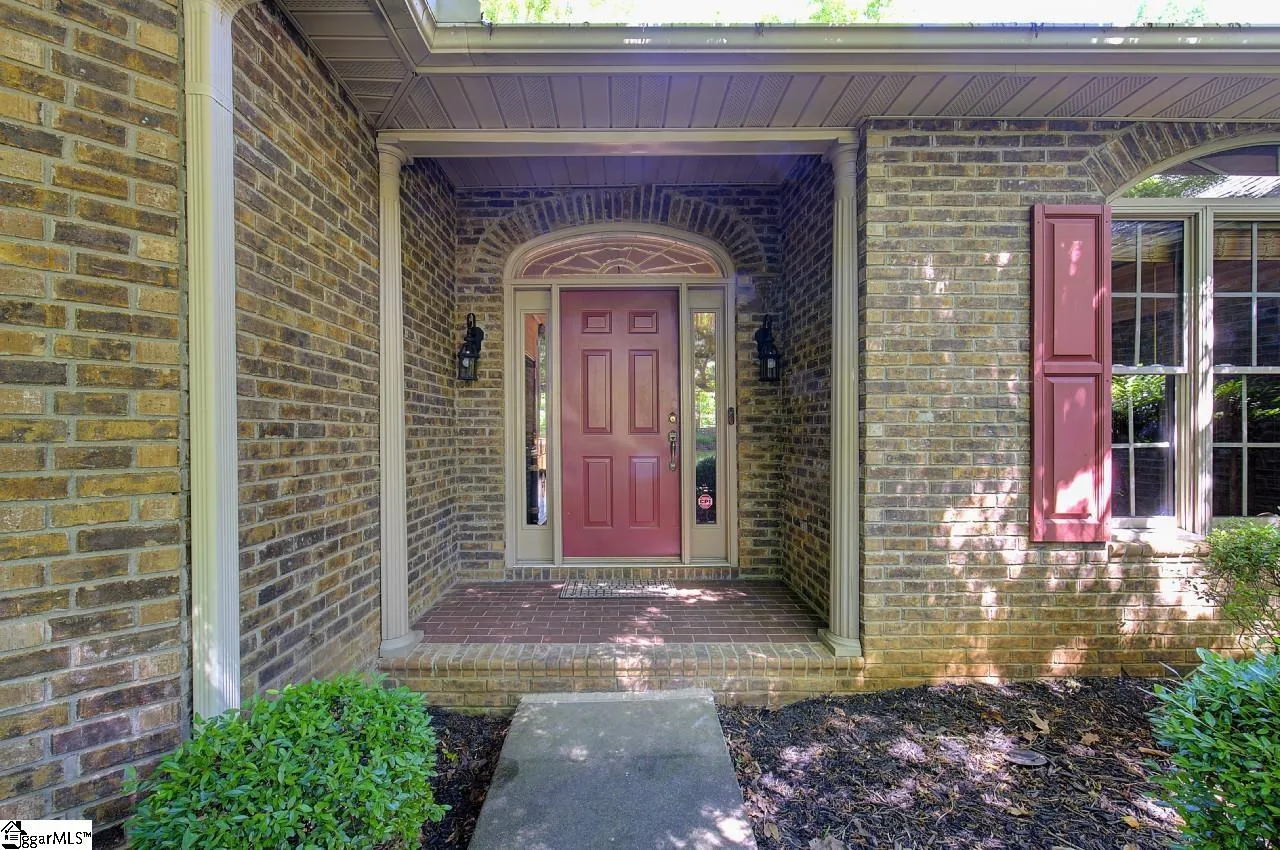 Property image 3 at 124 Lake Point Drive, Taylors, SC 29687