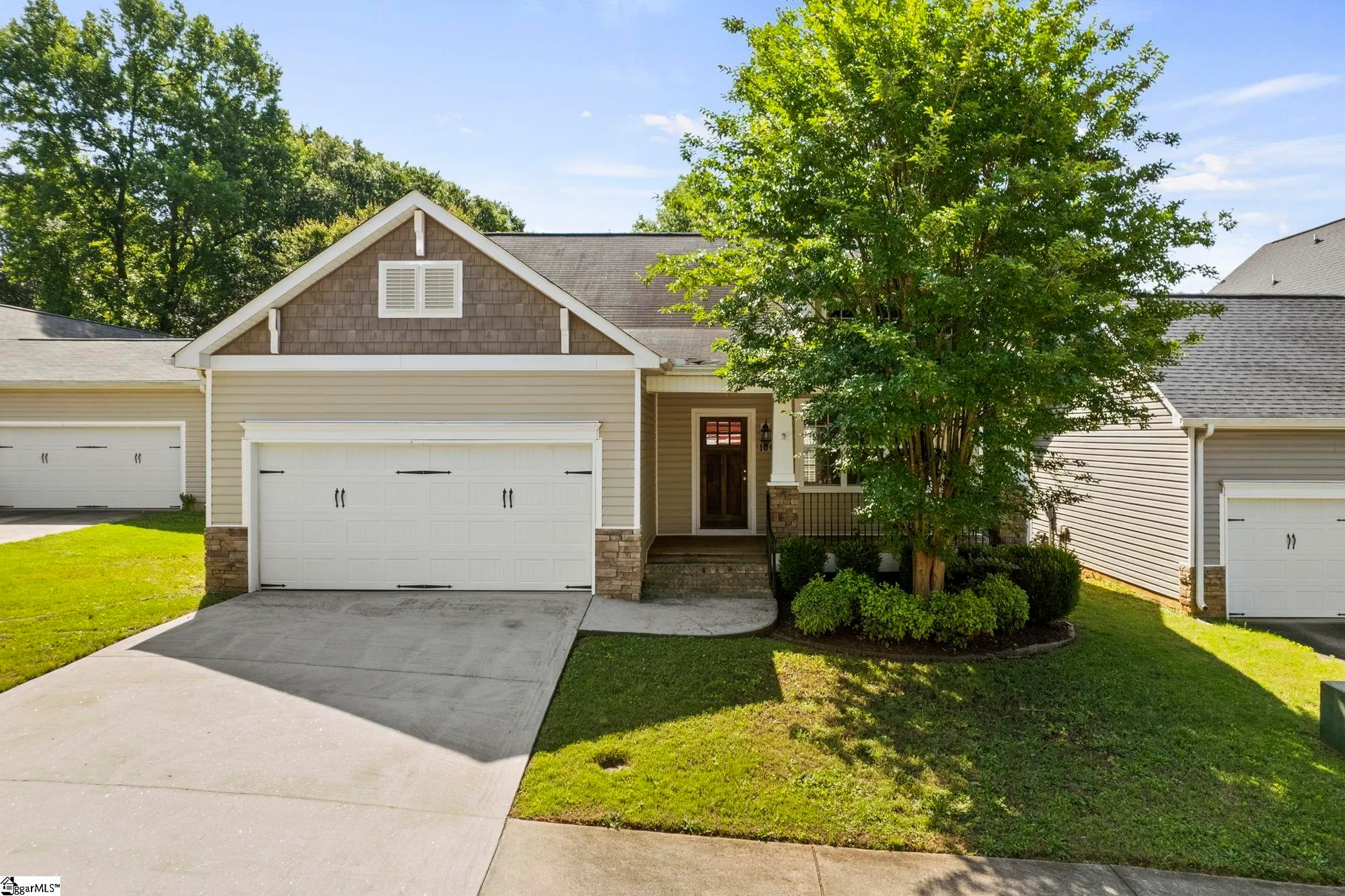 100 RAGON Lane