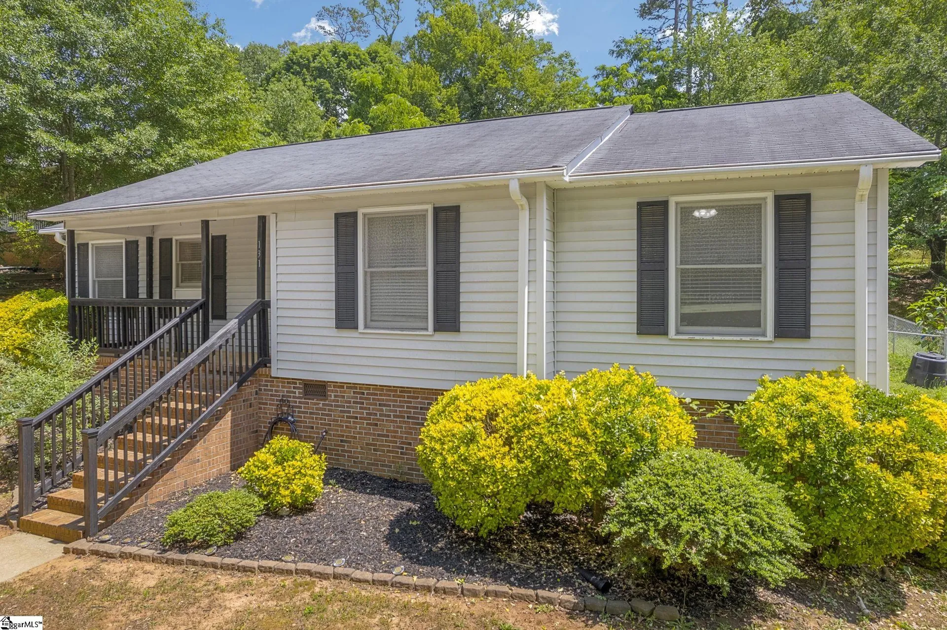 Property image 2 at 131 Deborah Lane, Greenville, SC 29611