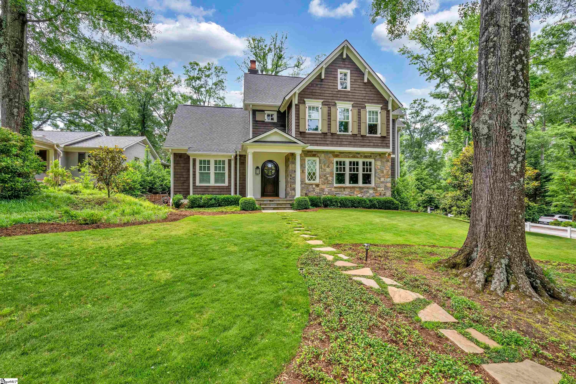 100 Knollwood Lane