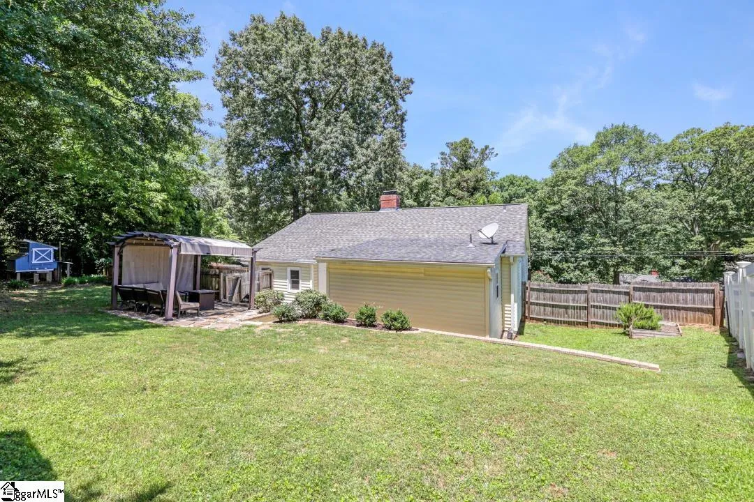 Property image 5 at 27 Kirkwood Lane, Greenville, SC 29607
