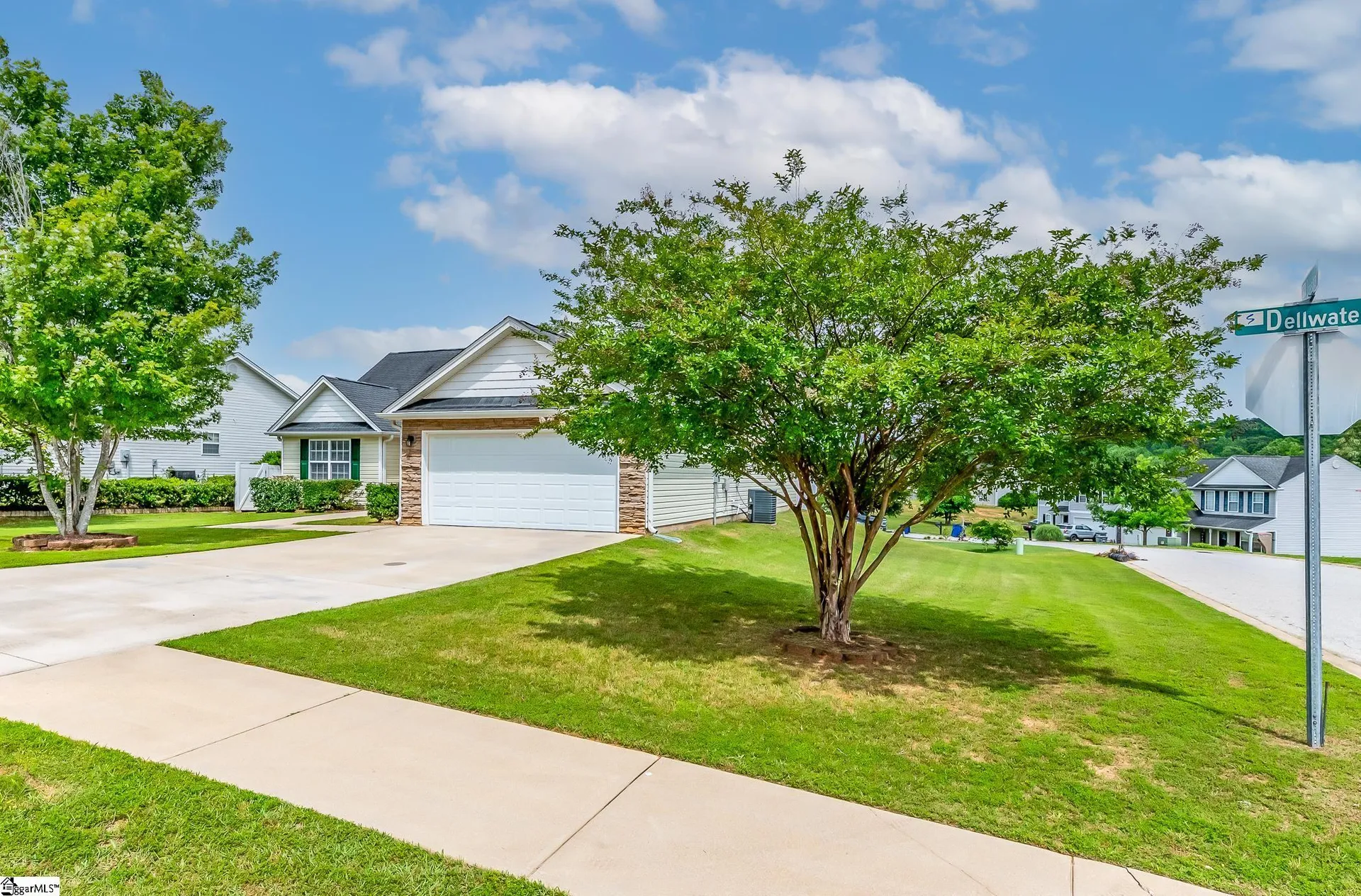 Property image 3 at 409 Dellwater Way, Spartanburg, SC 29306