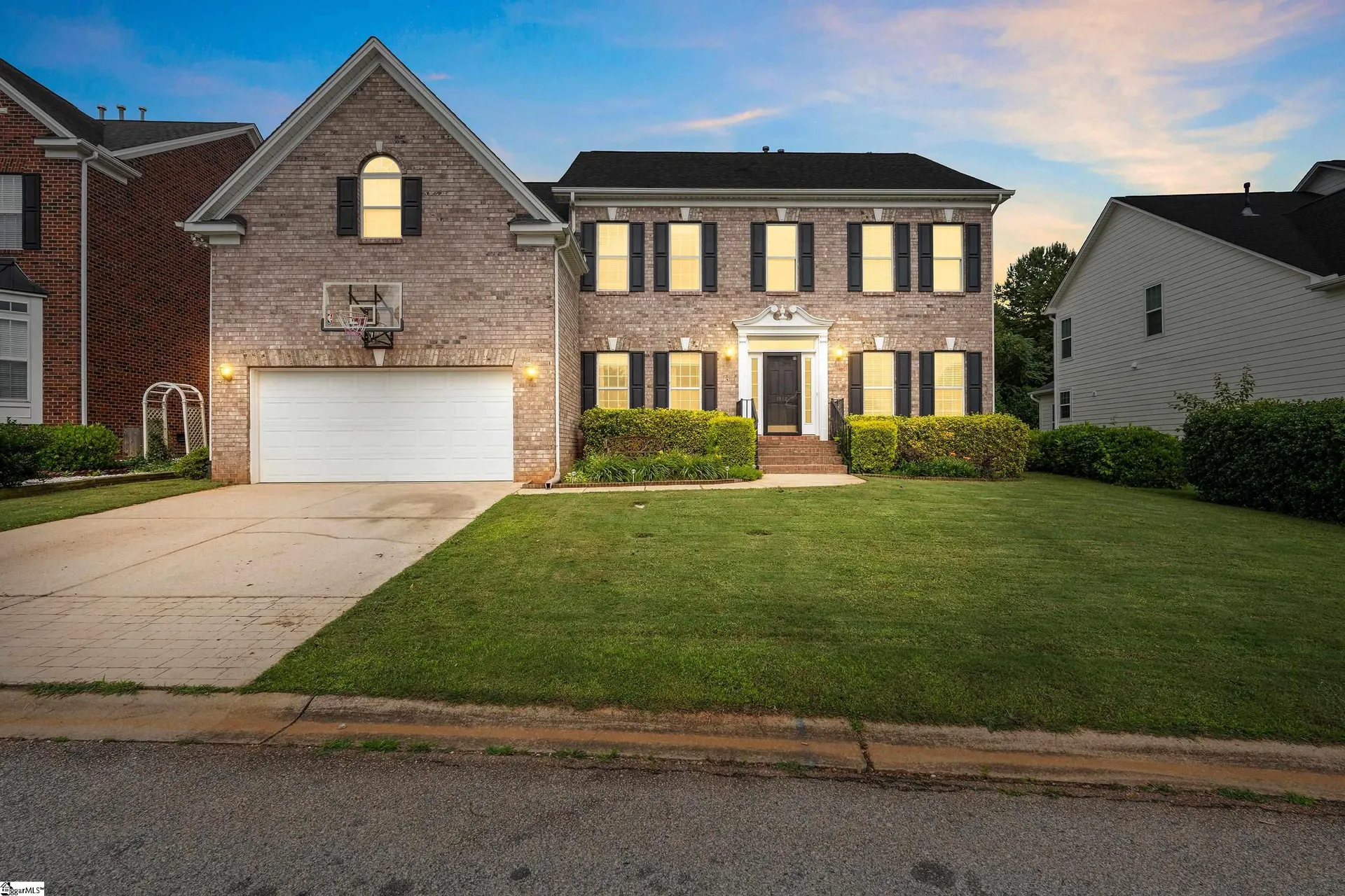 1012 Carriage Park Circle