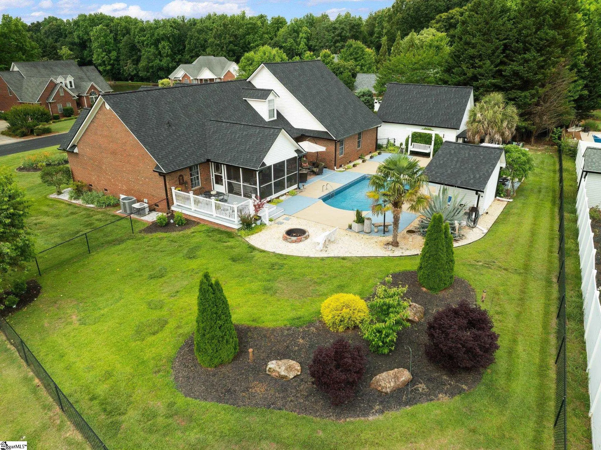 Property image 2 at 444 Hunting Crest Court, Boiling Springs, SC 29316