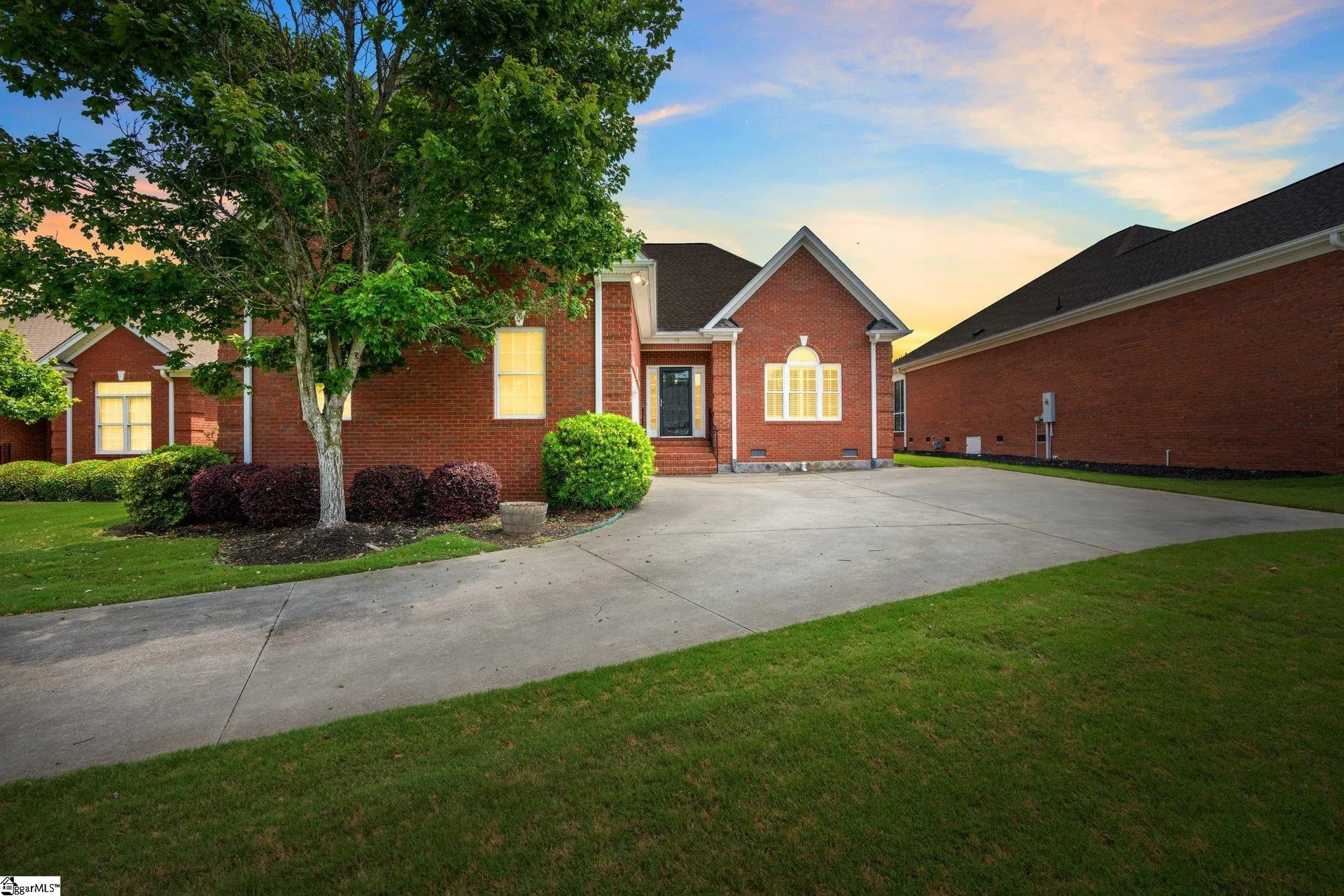 10 Hartsfield Court