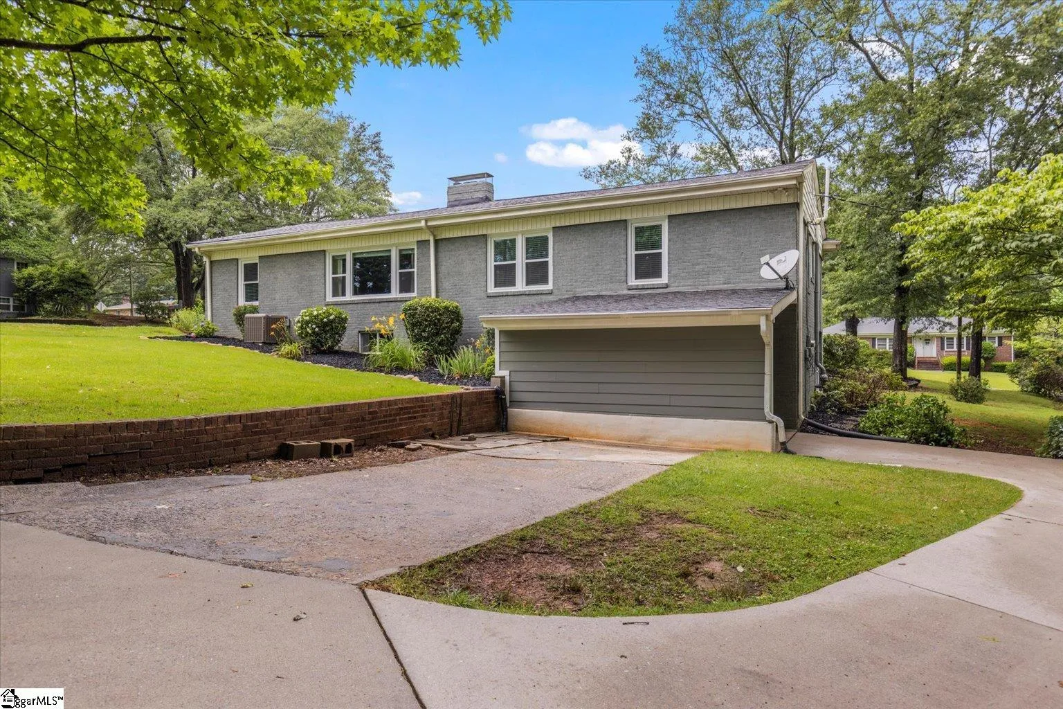 Property image 4 at 300 Galphin Drive, Greenville, SC 29609