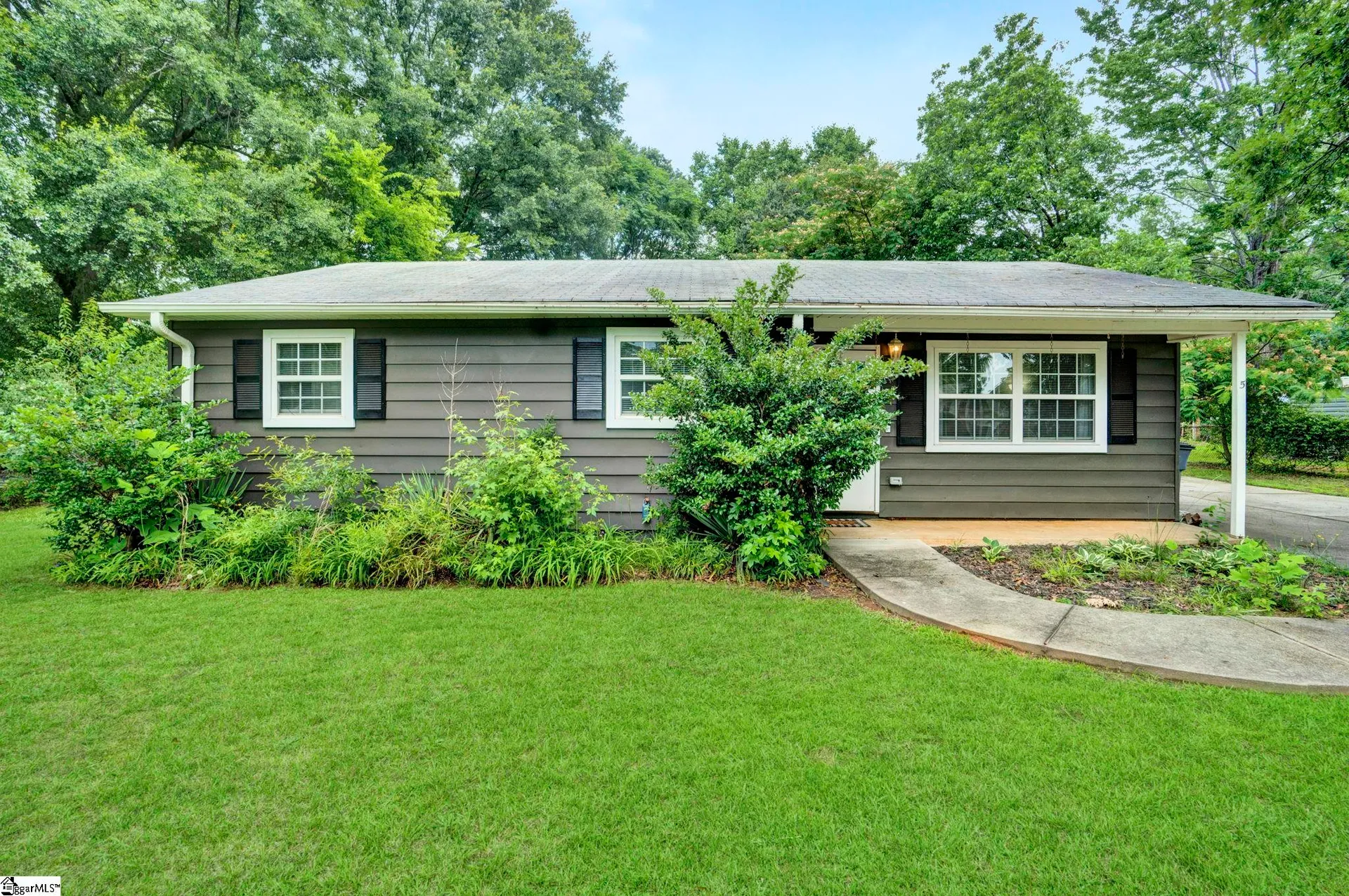 5 Prestbury Drive