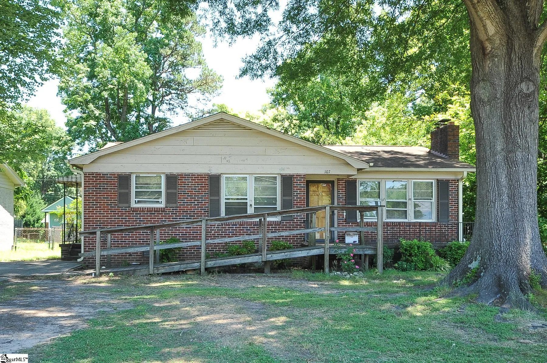 Property image 2 at 107 HALE Drive, Taylors, SC 29687